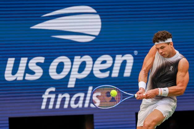 US Open tennis tournament - Day 15 Ben Shelton of the US in action against Alexander Zverev of Germany during the Men s Singles Final of the US Open Tennis Championships in Flushing Meadows, New York, USA, 13 September 2026. FLUSHING MEADOWS NEW YORK United States  Copyright: xCRISTOBALxHERRERA-ULASHKEVICHx
