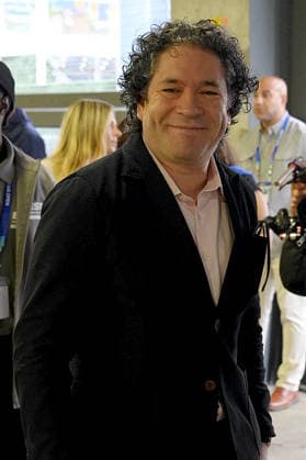 Musician Gustavo Dudamel poses on the blue carpet at the US Open final match between Alexander Zverev of Germany and Ben Shelton of the United States at Arthur Ashe Stadium in Flushing Meadows, New York, USA, 13 September 2026. US Open: Men s Final – Alexander Zverev vs. Ben Shelton !ACHTUNG: NUR REDAKTIONELLE NUTZUNG!  Copyright: xOctavioxGuzmánx AME7061 20260913-55021391311_1