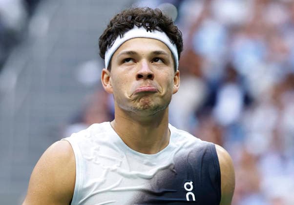 Ben Shelton reacts after losing a point against Alexander Zverev of Germany in the third set of the Men s Finals match in Arthur Ashe Stadium at the 2026 US Open Tennis Championship at the USTA Billie Jean King National Tennis Center in New York City on Sunday, September 13, 2026.  NYP20260913835 COREYxSIPKIN