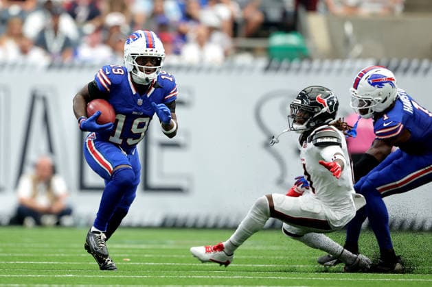 September 13, 2026, Houston, Texas, U.S: Buffalo Bills wide receiver Greg Dortsh (19) carries the ball upfield on a punt return during the third quarter of the NFL, American Football Herren, USA regular season game between the Houston Texans and the Buffalo Bills at Reliant Stadium in Houston, TX on September 13, 2026. NFL 2026 - Buffalo Bills Vs Houston Texans  - ZUMAw137 20260913_aap_w137_046 Copyright: xErikxWilliamsx