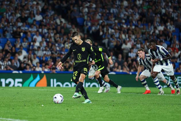 September 13, 2026, San Sebastian, Guipuzcoa, SPAIN: Alejandro Grimaldo of Atletico de Madrid shoot a penalty during the Spanish league, LaLiga EA Sports, football match played between Real Sociedad and Atletico de Madrid at Reale Arena stadium on September 13, 2026, in San Sebastian, Spain. Real Sociedad V Atletico De Madrid - LaLiga EA Sports  - ZUMAa181 20260913_zaa_a181_332 Copyright: xIrinaxR.xHx