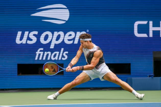 US Open tennis tournament - Day 15 Ben Shelton of the US in action against Alexander Zverev of Germany during the Men s Singles Final of the US Open Tennis Championships in Flushing Meadows, New York, USA, 13 September 2026. FLUSHING MEADOWS NEW YORK United States  Copyright: xCRISTOBALxHERRERA-ULASHKEVICHx