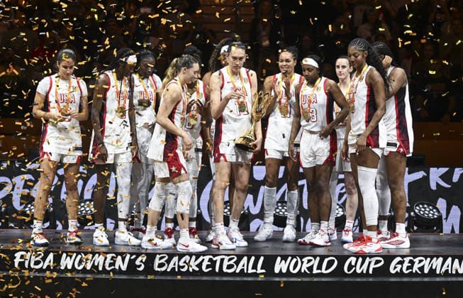 France v USA - FIBA Women s Basketball World Cup 2026 BERLIN, GERMANY - SEPTEMBER 13: USA team celebrates victory after winning the FIBA Women s Basketball World Cup 2026 final against France at Uber Arena in Berlin, Germany, on September 13, 2026. Halil Sagirkaya Anadolu Berlin Germany. Editorial use only. Please get in touch for any other usage.  Copyright: x2026xAnadoluxHalilxSagirkayax