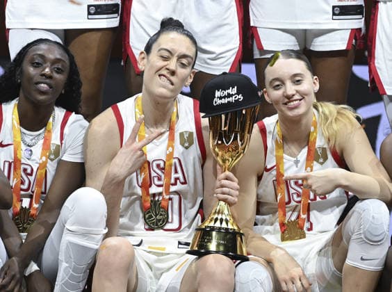 France v USA - FIBA Women s Basketball World Cup 2026 BERLIN, GERMANY - SEPTEMBER 13: USA team celebrates victory after winning the FIBA Women s Basketball World Cup 2026 final against France at Uber Arena in Berlin, Germany, on September 13, 2026. Halil Sagirkaya Anadolu Berlin Germany. Editorial use only. Please get in touch for any other usage.  Copyright: x2026xAnadoluxHalilxSagirkayax