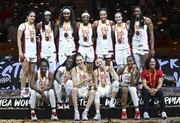 France v USA - FIBA Women s Basketball World Cup 2026 BERLIN, GERMANY - SEPTEMBER 13: USA team celebrates victory after winning the FIBA Women s Basketball World Cup 2026 final against France at Uber Arena in Berlin, Germany, on September 13, 2026. Halil Sagirkaya Anadolu Berlin Germany. Editorial use only. Please get in touch for any other usage.  Copyright: x2026xAnadoluxHalilxSagirkayax