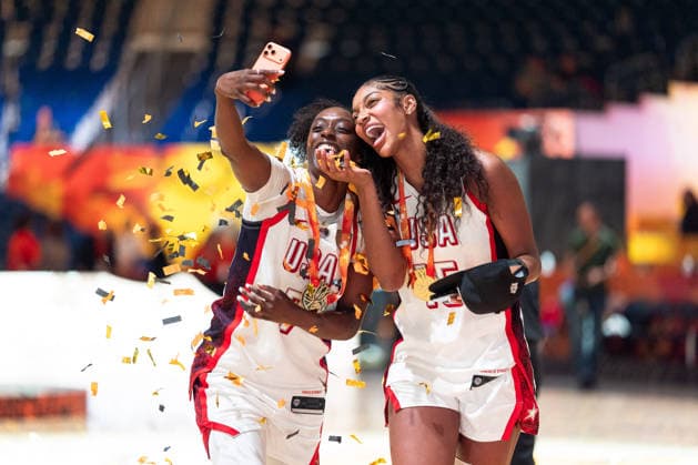 Kahleah Copper (USA), 7, and Angel Reese (USA), 15, take a selfie; gold medal; confetti; cheering after the victory at the end of the game; GER; USA vs. France; basketball; 2026 FIBA Women’s World Cup; Final, September 13, 2026, GER, USA vs. France, basketball, 2026 FIBA Women’s World Cup, Final, September 13, 2026, Berlin Copyright: xEibner-Pressefoto MaxxVincenx EP_MVN