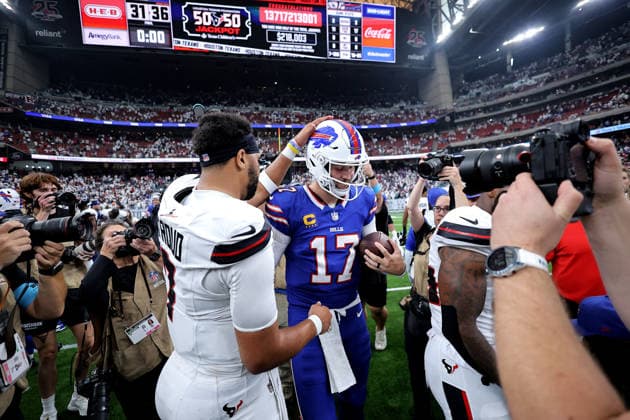 September 13, 2026, Houston, Texas, U.S: Buffalo Bills quarterback Josh Allen (17) shakes hands with Houston Texans quarterback C.J. Stroud (7) following Buffalo s 36-31 victory over the Houston Texans at Reliant Stadium in Houston, TX on September 13, 2026. NFL, American Football Herren, USA 2026 - Buffalo Bills Vs Houston Texans  - ZUMAw137 20260913_aap_w137_106 Copyright: xErikxWilliamsx