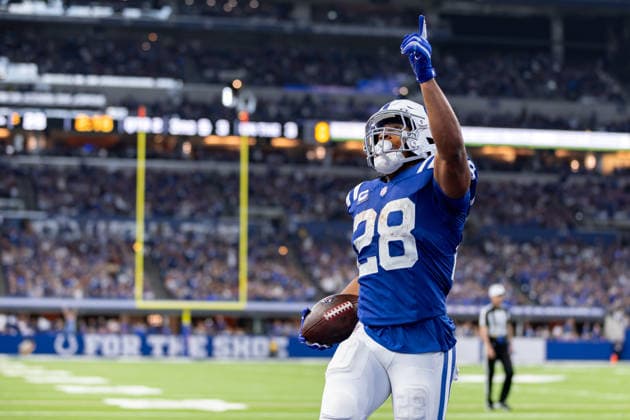 September 13, 2026, Indianapolis, Indiana, U.S: Indianapolis Colts running back Jonathan Taylor (28) celebrates after scoring during the game between the Baltimore Ravens and the Indianapolis Colts at Lucas Oil Stadium, Indianapolis, Indiana. NFL, American Football Herren, USA 2026 Ravens 41-23 Colts  - ZUMAs304 20260913_zaf_s304_003 Copyright: xScottxStuartx