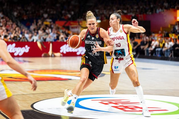 Leonie Fiebich (Germany), No. 13, dribbling; Maria Conde (Spain), No. 10, Spain vs. Germany, Basketball, FIBA Women’s World Cup 2026, Third-Place Game, September 13, 2026, Germany, Spain vs. Germany, Basketball, 2026 FIBA Women’s World Cup, 3rd-place game, September 13, 2026, Berlin Copyright: xEibner-Pressefoto MaxxVincenx EP_MVN