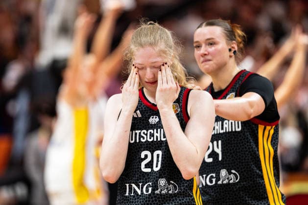 Frieda Buehner, Germany, 20, crying, disappointed; disappointment after defeat; Lina Sontag, Germany, 24, GER, Spain vs. Germany, basketball, 2026 FIBA Women’s World Cup, 3rd-Place Game, September 13, 2026, GER, Spain vs. Germany, Basketball, 2026 FIBA Women’s World Cup, 3rd-Place Game, September 13, 2026, Berlin Copyright: xEibner-Pressefoto MaxxVincenx EP_MVN