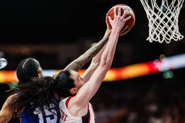 FIBA Women’s Basketball World Cup 2026: USA vs. France, September 13, 2026; Breanna Stewart (USA), 10; Gabby Williams (France), 15; Basketball; FIBA Women’s Basketball World Cup 2026; Final Round, Final, USA vs. France on September 13, 2026, at the Uber Arena, Berlin Copyright: xBEAUTIFULxSPORTS Tonhäuserx