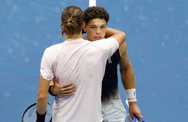 Alexander Zverev of Germany hugs Ben Shelton after winning the Men s Finals match in Arthur Ashe Stadium at the 2026 US Open Tennis Championship at the USTA Billie Jean King National Tennis Center in New York City on Sunday, September 13, 2026. Zverev won 6-3, 7-6, 5-7, 6-2.  NYP20260913864 JOHNxANGELILLO