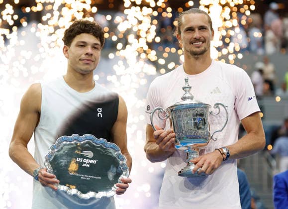 Alexander Zverev of Germany (R) and Ben Shelton pose with their awards after the Men s Finals match in Arthur Ashe Stadium at the 2026 US Open Tennis Championship at the USTA Billie Jean King National Tennis Center in New York City on Sunday, September 13, 2026. Zverev defeated Shelton to win 6-3, 7-6, 5-7, 6-2.  NYP20260913890 COREYxSIPKIN