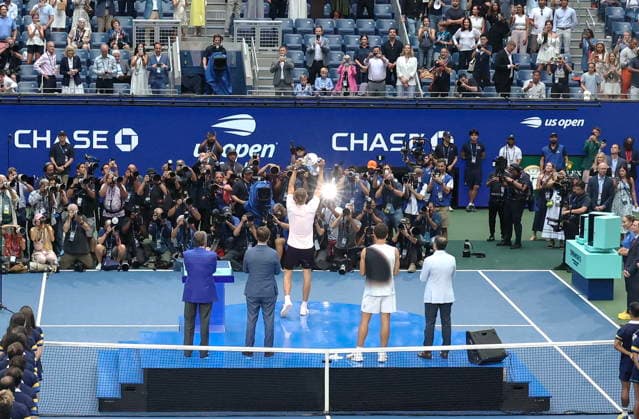 US Open tennis tournament - Day 15 Alexander Zverev (C) of Germany poses with the Champions trophy after winning the Men s Singles Final of the US Open Tennis Championships in Flushing Meadows, New York, USA, 13 September 2026. FLUSHING MEADOWS NEW YORK United States  Copyright: xOLGAxFEDOROVAx