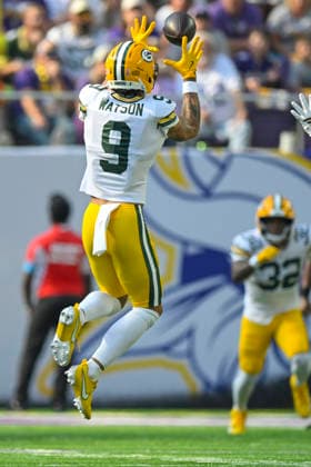 MINNEAPOLIS, MN - SEPTEMBER 13: Green Bay Packers wide receiver Christian Watson (9) catches a pass that would lead to an 81-yard touchdown reception during the first quarter of a NFL, American Football Herren, USA game between the Minnesota Vikings and Green Bay Packers on September 13, 2026, at U.S. Bank Stadium in Minneapolis MN. (Photo by Nick Wosika Icon Sportswire) NFL: SEP 13 Packers at Vikings EDITORIAL USE ONLY Icon20260913006