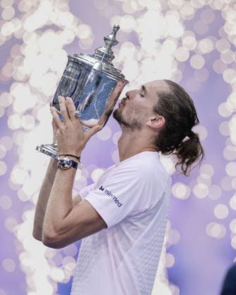 Alexander Zverev with the trophy, award ceremony, presentation, U.S. Open Championships, Billie Jean King National Tennis Center, Flushing Meadows, New York, USA Copyright: xJuergenxHasenkopfx