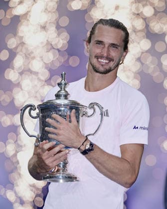 Alexander Zverev with the trophy, award ceremony, presentation, U.S. Open Championships, Billie Jean King National Tennis Center, Flushing Meadows, New York, USA Copyright: xJuergenxHasenkopfx