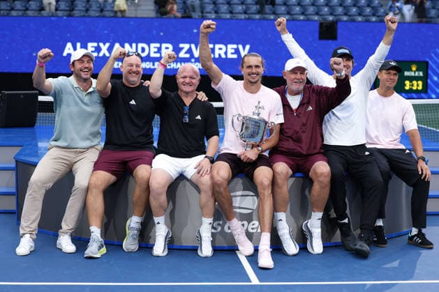 Alexander Zverev with the trophy and his team, award ceremony, presentation, U.S. Open Championships, Billie Jean King National Tennis Center, Flushing Meadows, New York, USA Copyright: xJuergenxHasenkopfx
