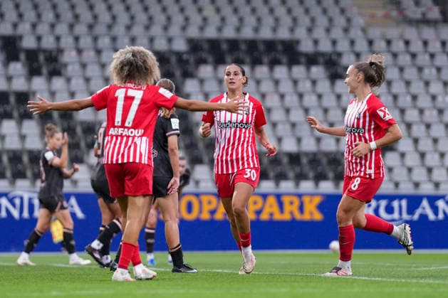 Amira Arfaoui, SC Freiburg, 17, Ilayda Acikgöz, SC Freiburg, 30, Alena Bienz, SC Freiburg, 08 Goal celebration, Emotions, Cheering, Goal scored, Shot on goal, Goal, Germany, Soccer, Google Pixel Women’s Bundesliga, Matchday 4, 2026–2027, SC Freiburg vs. 1. FSV Mainz 05, September 13, 2026, Dreisamstadion, Freiburg, Dreisamstadion, Freiburg, Baden-Württemberg, Germany Copyright: xArnexAmbergx