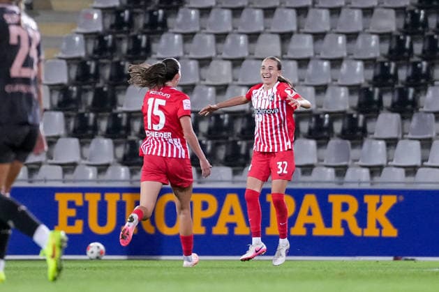 Maj Schneider, SC Freiburg, 15; Emma Memminger, SC Freiburg, 32; goal celebration, emotions, cheering, goal scored, shot on goal, goal, Germany, soccer, Google Pixel Women s Bundesliga, Matchday 4, 2026–2027, SC Freiburg vs. 1. FSV Mainz 05, September 13, 2026, Dreisamstadion, Freiburg, Dreisamstadion, Baden-Württemberg, Germany Copyright: xArnexAmbergx