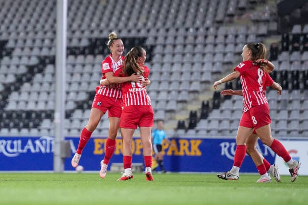 Carina Brunold (SC Freiburg), 14, and Johanna Hebben (SC Freiburg), 16: Goal celebration, emotions, cheering, goal scored, shot on goal, goal, Germany, soccer, Google Pixel Women s Bundesliga, Matchday 4, 2026–2027, SC Freiburg vs. 1. FSV Mainz 05, September 13, 2026, Dreisamstadion, Freiburg, Dreisamstadion, Baden-Württemberg, Germany Copyright: xArnexAmbergx