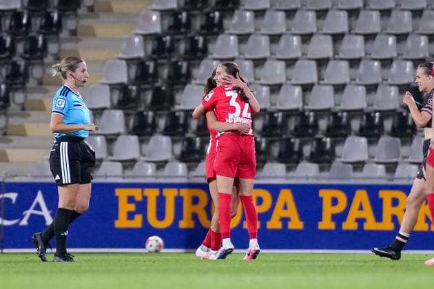 Maj Schneider, SC Freiburg, 15; Emma Memminger, SC Freiburg, 32; goal celebration, emotions, cheering, goal scored, shot on goal, goal, Germany, soccer, Google Pixel Women s Bundesliga, Matchday 4, 2026–2027, SC Freiburg vs. 1. FSV Mainz 05, September 13, 2026, Dreisamstadion, Freiburg, Dreisamstadion, Baden-Württemberg, Germany Copyright: xArnexAmbergx