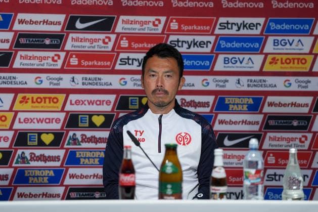 Takashi Yamashita, Head Coach, 1. FSV Mainz 05 Women, Germany, Soccer, Google Pixel Women s Bundesliga, Matchday 4, 2026–2027, SC Freiburg vs. 1 FSV Mainz 05, September 13, 2026, Dreisamstadion, Freiburg, Dreisamstadion, Baden-Württemberg, Germany Copyright: xArnexAmbergx