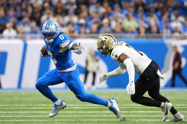 New Orleans Saints vs Detroit Lions DETROIT,MICHIGAN-SEPTEMBER 13: Running back Jahmyr Gibbs 0 of the Detroit Lions runs the ball against safety Jonas Sanker 7 of the New Orleans Saints during the second half of an NFL, American Football Herren, USA football game between the New Orleans Saints and the Detroit Lions in Detroit, Michigan USA, on Sunday, September 13, 2026 Detroit Michigan United States  Copyright: xJorgexLemusx originalFilename:lemus-neworlea260913_npQ0T.jpg