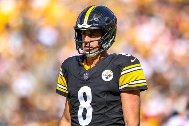 September 13, 2026, Pittsburgh, Pennsylvania, USA: Pittsburgh Steelers quarterback AARON RODGERS (8) during the NFL, American Football Herren, USA football game between the Pittsburgh Steelers and the Atlanta Falcons in Pittsburgh, Pennsylvania. NFL 2026: Falcons 13: 20 Steelers  - ZUMAg257 20260913_zsp_g257_030 Copyright: xBrentxGudenschwagerx