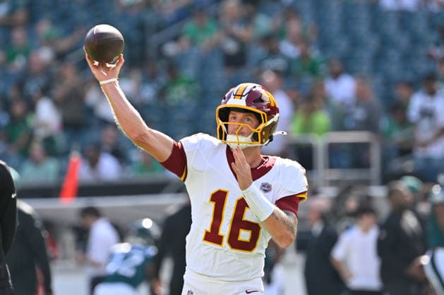 September 13, 2026; Philadelphia, Pennsylvania, USA; Washington Commanders quarterback Athan Kaliakmanis (16) warm up before the game against the Philadelphia Eagles at Lincoln Financial Field. Mandatory Credit: -Cal Media NFL, American Football Herren, USA 2026: Commanders Vs Eagles SEP 13  - ZUMAc04_ 20260913_zma_c04_484 Copyright: xEricxCanhax