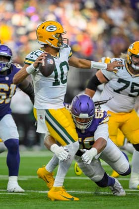 MINNEAPOLIS, MN - SEPTEMBER 13: Green Bay Packers quarterback Jordan Love (10) is sacked by Minnesota Vikings defensive lineman Levi Drake Rodriguez (50) during the quarter of a NFL, American Football Herren, USA game between the Minnesota Vikings and Green Bay Packers on September 13, 2026, at U.S. Bank Stadium in Minneapolis MN. (Photo by Nick Wosika Icon Sportswire) NFL: SEP 13 Packers at Vikings EDITORIAL USE ONLY Icon20260913018