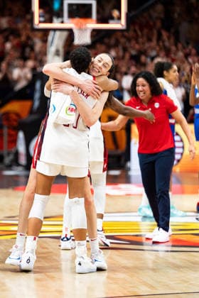 Napheesa Collier (USA), 11, and Breanna Stewart (USA), 10, hug each other and celebrate wildly after the game ends, GER, USA vs. France, Basketball, FIBA Women’s World Cup 2026, Final, September 13, 2026, GER, USA vs. France, Basketball, 2026 FIBA Women’s World Cup, Final, September 13, 2026, Berlin Copyright: xEibner-Pressefoto MaxxVincenx EP_MVN