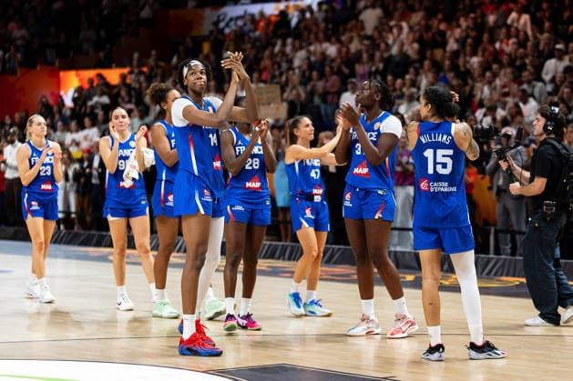 French Team Disappoints: Disappointment After Loss, Dominique Malonga (France), 14, Aminata Gueye (France), 31, Gabby Williams (France), 15, GER, USA vs. France, Basketball, FIBA Women s World Cup 2026, Final, September 13, 2026, Germany, USA vs. France, Basketball, 2026 FIBA Women’s World Cup, Final, September 13, 2026, Berlin Copyright: xEibner-Pressefoto MaxxVincenx EP_MVN