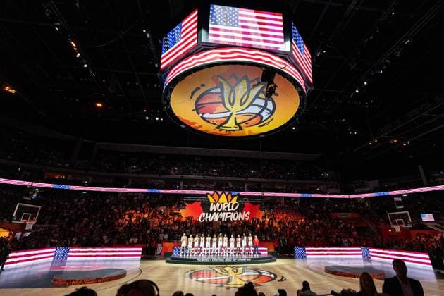 U.S. team celebrates on the podium after the game, national anthem, GER, USA vs. France, basketball, 2026 FIBA Women s World Cup, Final, September 13, 2026, Germany, USA vs. France, Basketball, 2026 FIBA Women’s World Cup, Final, September 13, 2026, Berlin Copyright: xEibner-Pressefoto MaxxVincenx EP_MVN