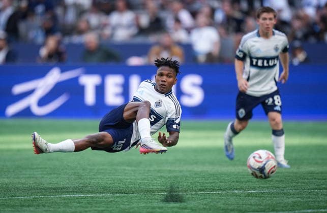 September 13, 2026, Vancouver, Bc, CANADA: Vancouver Whitecaps Edier Ocampo falls as he takes a shot on goal during the second half of an MLS, Fussball Herren, USA soccer match against Austin FC, in Vancouver, on Sunday, Sept. 13, 2026. Canada News - September 13, 2026  - ZUMAc35_ 20260913_zaf_c35_174 Copyright: xDarrylxDyckx
