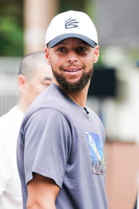 NBA, Basketball Herren, USA Star Stephen Curry Visiting Hong Kong NBA Star Stephen Curry attending an event in Shun Tak Fraternal Association Leung Kau Kui College on September 14, 2026 in Hong Kong. (Photo by Ellan Mad Nexpher Images) Hong Kong