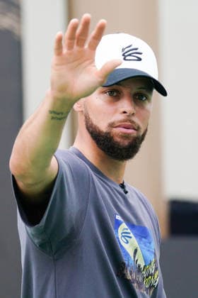 NBA, Basketball Herren, USA Star Stephen Curry Visiting Hong Kong NBA Star Stephen Curry attending an event in Shun Tak Fraternal Association Leung Kau Kui College on September 14, 2026 in Hong Kong. (Photo by Ellan Mad Nexpher Images) Hong Kong