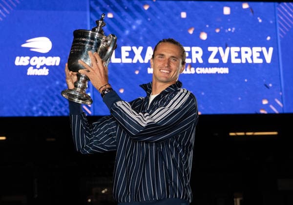2026 US Open - Day 15 NEW YORK, NEW YORK - SEPTEMBER 13: Alexander Zverev of Germany poses with the trophy in front of the Arthur Ashe Stadium after winning the men™s singles final against Ben Shelton of the United States (not pictured) during the 2026 US Open - Day 15 at USTA Billie Jean King National Tennis Center on September 13, 2026 in New York, New York. New York USTA Billie Jean King National Tennis Center New York United States Copyright: xSusanxMullane ISIxPhotosx 9760