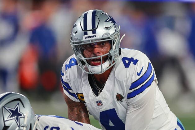 EAST RUTHERFORD, NJ - SEPTEMBER 13: Dak Prescott 4 of the Dallas Cowboys during the third quarter of the game against the New York Giants on September 13, 2026 at MetLife Stadium in East Rutherford, New Jersey. (Photo by Rich Graessle Icon Sportswire) NFL, American Football Herren, USA SEP 13 Cowboys at Giants EDITORIAL USE ONLY Icon26091331733