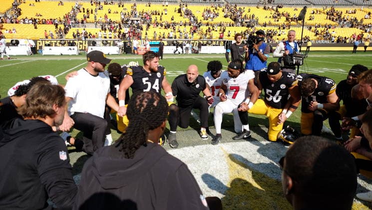 Sep 13, 2026; Bijan Robinson 7 during the Pittsburgh Steelers vs Atlanta Falcons game in Pittsburgh, Pennsylvania, USA; at Acrisure Stadium. Mandatory Credit: -Cal Media NFL, American Football Herren, USA 2026: Falcons Vs Steelers SEP 13  - ZUMAcp5_ 20260913_faf_cp5_338 Copyright: xJasonxPohuskix
