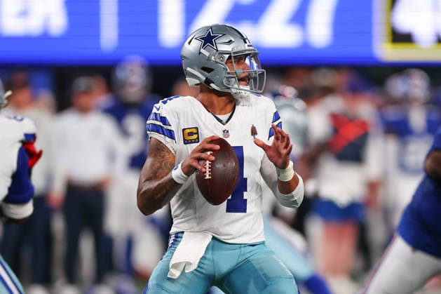 EAST RUTHERFORD, NJ - SEPTEMBER 13: Dak Prescott 4 of the Dallas Cowboys drops back to pass during the game against the New York Giants on September 13, 2026 at MetLife Stadium in East Rutherford, New Jersey. (Photo by Rich Graessle Icon Sportswire) NFL, American Football Herren, USA SEP 13 Cowboys at Giants EDITORIAL USE ONLY Icon26091331737