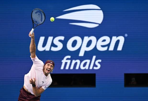 (260914) -- NEW YORK, Sept. 14, 2026 -- Alexander Zverev serves during the men s singles final match between Alexander Zverev of Germany and Ben Shelton of the United States at the 2026 US Open tennis championships in New York, the United States, Sept. 13, 2026. ) (SP)U.S.-NEW YORK-TENNIS-US OPEN-MEN S FINAL LixRui 