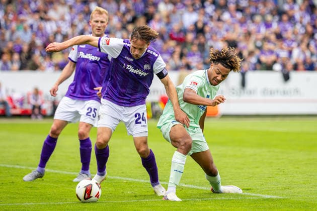 L R Jannik Mueller (VfL Osnabrück), 24, in a tackle with Oluwaseun Adewumi (Hertha BSC), 19, GER, VfL Osnabrück vs. Hertha BSC, Soccer, 2. Bundesliga, Matchday 5, 2026–2027 season, September 13, 2026 DFL regulations prohibit any use of photographs as image sequences and or quasi-video GER, VfL Osnabrück vs. Hertha BSC, soccer, 2. Bundesliga, Matchday 5, 2026–2027 season, September 13, 2026, Osnabrück Copyright: xEibner-Pressefoto JanxRollingerx EP_JSK
