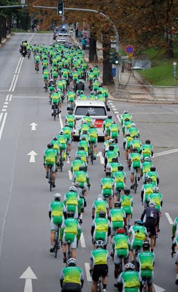 Peace and Ride 2026 The European Peace Ride stands for sports, history, and European friendship—a shared ride for peace, not a race. September 13, 2026, Chemnitz, Reichsstraße, around 4:15 p.m., the final 2 km of this year’s ride. The route begins in Zittau in 2026, passes through Liberec and Dresden, and ends in Chemnitz. Over a distance of approximately 500 kilometers, the 200 participants will travel through Germany, Poland, and the Czech Republic. Along the way, they’ll climb 6,000 meters at an average speed of 28 km h. In addition to challenging climbs, the route also offers varied landscapes and historic sites. Chemnitz, Saxony, Germany