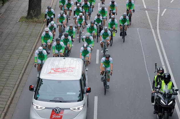 Peace and Ride 2026 The European Peace Ride stands for sports, history, and European friendship—a shared ride for peace, not a race. September 13, 2026, Chemnitz, Reichsstraße, around 4:15 p.m., the final 2 km of this year’s ride. The route begins in Zittau in 2026, passes through Liberec and Dresden, and ends in Chemnitz. Over a distance of approximately 500 kilometers, the 200 participants will travel through Germany, Poland, and the Czech Republic. Along the way, they’ll climb 6,000 meters at an average speed of 28 km h. In addition to challenging climbs, the route also offers varied landscapes and historic sites. Chemnitz, Saxony, Germany