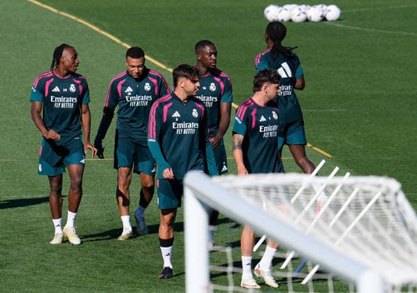 September 14, 2026, Valdebebas, Madrid, Spain: Kylian Mbappe, Yan Diomande and Ibrahima Konate during the training day of Real Madrid ahead the Spanish League, LaLiga EA Sports, football match against Elche CF at Ciudad Deportiva Real Madrid on September 14, 2026, in Valdebebas, Madrid, Spain. Real Madrid Training And press conference, PK, Pressekonferenz - Laliga Ea Sports  - ZUMAa181 20260914_zaa_a181_035 Copyright: xDennisxAgyemanx