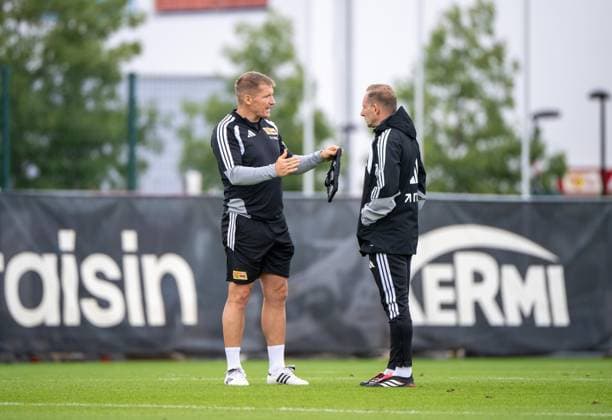 Soccer, Men s, 2026–2027 Season, Bundesliga 1, 1. FC Union Berlin, Training on Training Field II, from left: Strength and Conditioning Coach Martin Krüger (1. FC Union), Head Coach Mauro Lustrinelli (1. FC Union Berlin), September 14, 2026, Copyright: xMatthiasxKochx