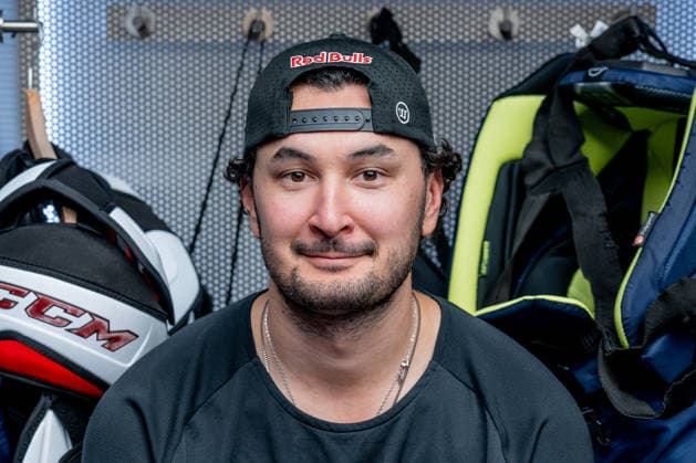 Taro Hirose, EHC Red Bull Munich, 17 Portrait, GER, EHC Red Bull Munich, Ice Hockey, DEL, Open Locker Room, September 14, 2026, Photo by HMB Media, Heike Feiner Copyright: HMBxMedia HeikexFeiner