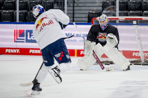 Mathias Niederberger, goalie, EHC Red Bull Munich, 35, GER, EHC Red Bull Munich, ice hockey, training session ahead of the DEL season opener, September 14, 2026. Photo: HMB Media, Heike Feiner Copyright: HMBxMedia HeikexFeiner