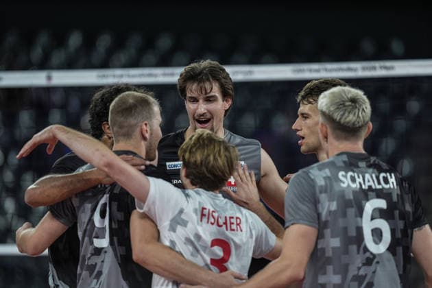 Germany v Switzerland - CEV EuroVolley 2026 Men CLUJ-NAPOCA, ROMANIA - SEPTEMBER 14: Switzerland players celebrate after scoring a point during the CEV EuroVolley 2026 Pool D match between Germany and Switzerland at BT Arena in Cluj-Napoca, Romania, on September 14, 2026. Osmancan Gurdogan Anadolu Cluj-Napoca Romania. Editorial use only. Please get in touch for any other usage.  Copyright: x2026xAnadoluxOsmancanxGurdoganx